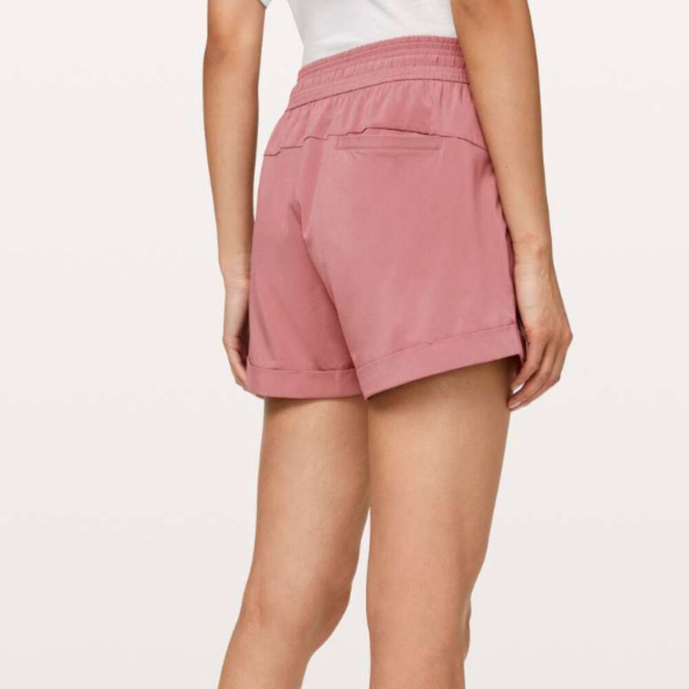 Women Lululemon Spring Break Away Short II *3" Quicksand Size 10 Athleisure - Picture 2 of 10